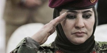 سوء استفاده دولت از ژنرال خاتول اولین ژنرال زن در افغانستان