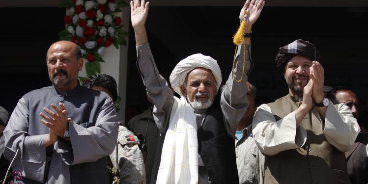 طالبان 13 تن از پشتون های عضو نیروهای امنیتی را آزاد کردند تا علاوه بر تبلیغات، به عنوان ستون پنجم از آن ها استفاده شود