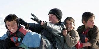 خيرخانه شهر کابل، برف و کودکان