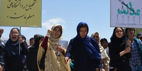 Bamiyan: Rally against education apartheid in Afghanistan