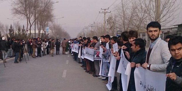 راه بهشت از افغانستان نمی گذرد؛ تظاهرات در اعتراض به سفر فضل‌الرحمان پدر تروریزم به کابل