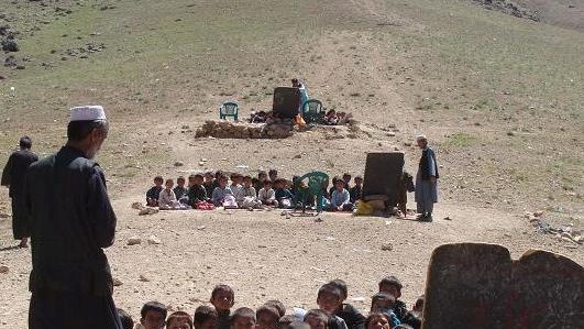 کودکان دایکندی، عاشق درس، قربانی تبعیض
