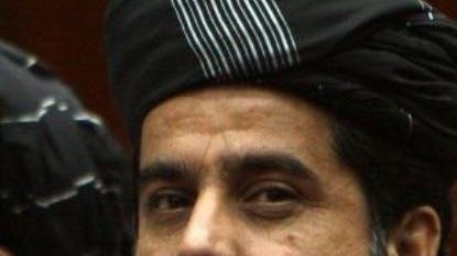 گروه های قومی قبیله ای طالبان و حکمتیار جنگ با زنان را به درون پارلمان کشاندند!