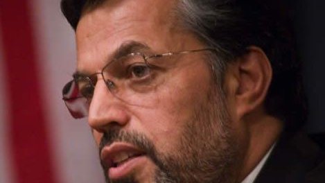 قانونی می گوید:" کسانی که مرا می شناسند، می دانند که من اهل "تبانی" و"معامله" نیستم!"