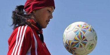 کابل: تمرین تیم فوتبال دختران افغانستان