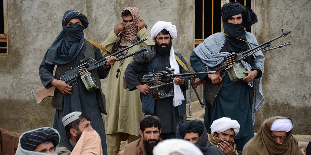 بیشتر مردم قوم گرایی را عامل حمایت سیاستمداران پشتون از طالبان پشتون می دانند