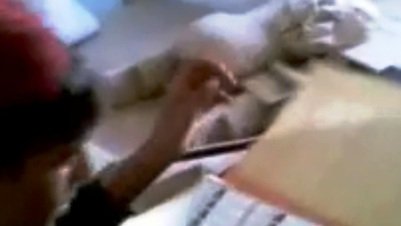 ویدئوهایی از تخلف و تقلب انتخاباتی در سال 2009 به نفع حامد کرزی