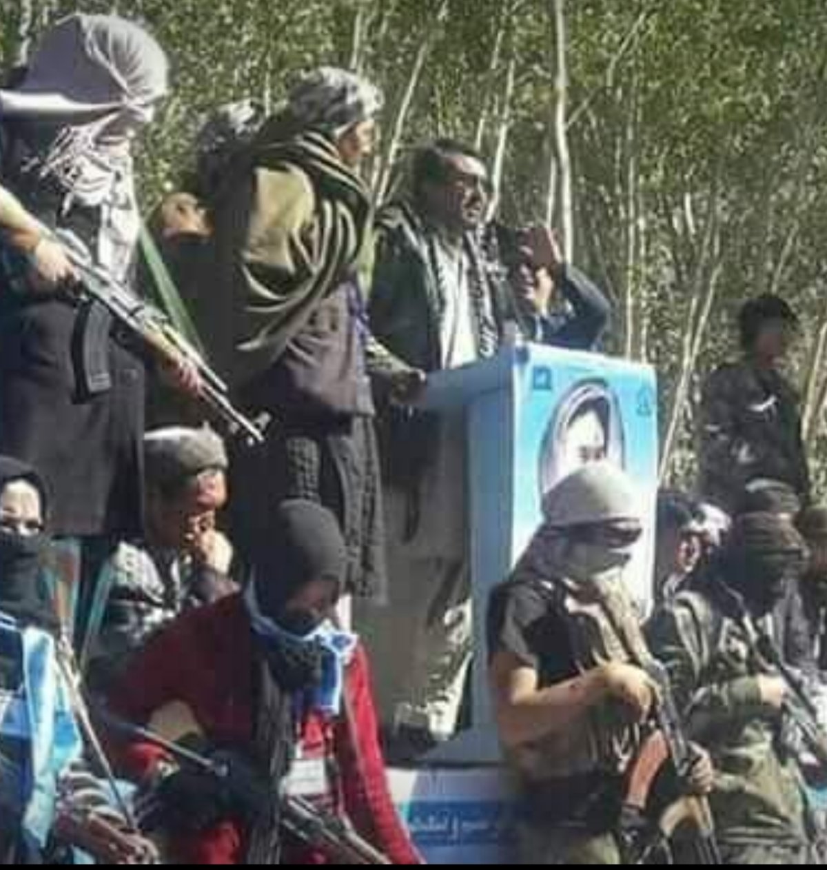 عکس: استقبال گسترده ی مردمی از فرمانده ی مسئول مردمی فرمانده شمشیر در بهسود