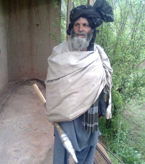 بازگشت به بدویت: کوچی های پشتون قربانیان را سنگسار کرده، با اسب بر جنازه آنان تاختند و اجساد را به آتش کشیدند!